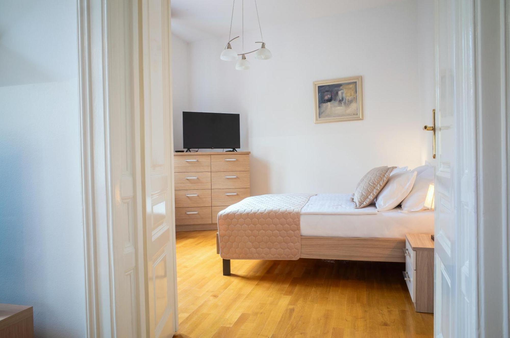 Apartment Korina - City Center Zagabria Esterno foto